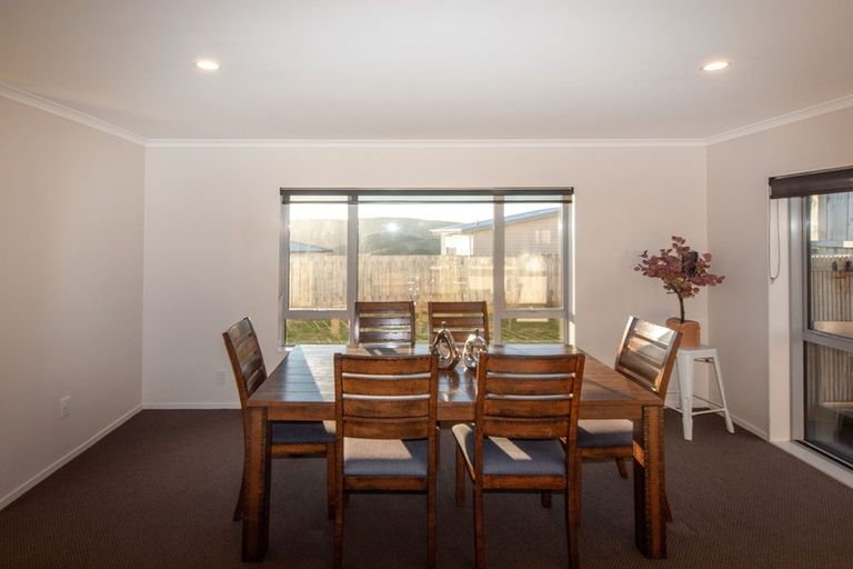 Photo of property in 187 Mark Avenue, Grenada Village, Wellington, 6037