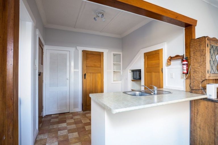 Photo of property in 37 Wallace Place, Westown, New Plymouth, 4310