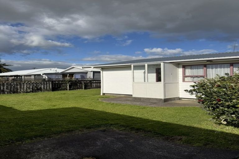 Photo of property in 15 Sole Avenue, Bell Block, New Plymouth, 4312
