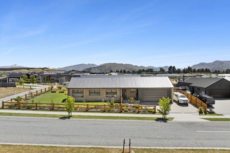 Photo of property in 14 Pounamu Avenue, Albert Town, Wanaka, 9305