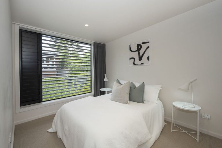Photo of property in 3/1a Park Rise, Campbells Bay, Auckland, 0630