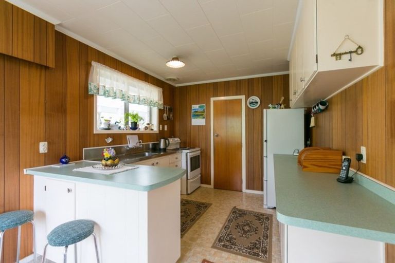 Photo of property in 3 Findlay Street, Moturoa, New Plymouth, 4310