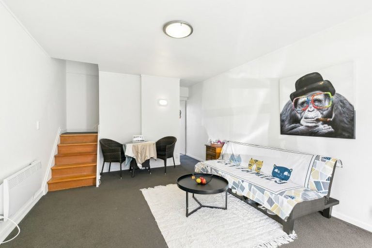 Photo of property in 8/6 Kaikoura Street, Maupuia, Wellington, 6022