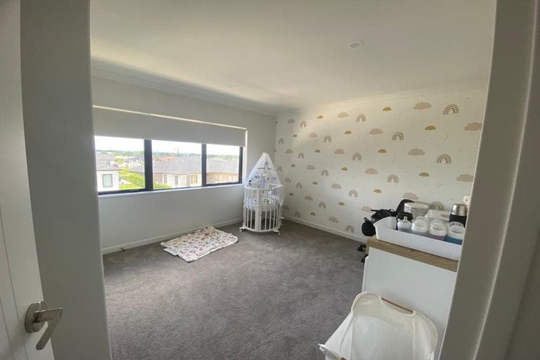 Photo of property in 8 Captain Rings Drive, Papakura, 2110