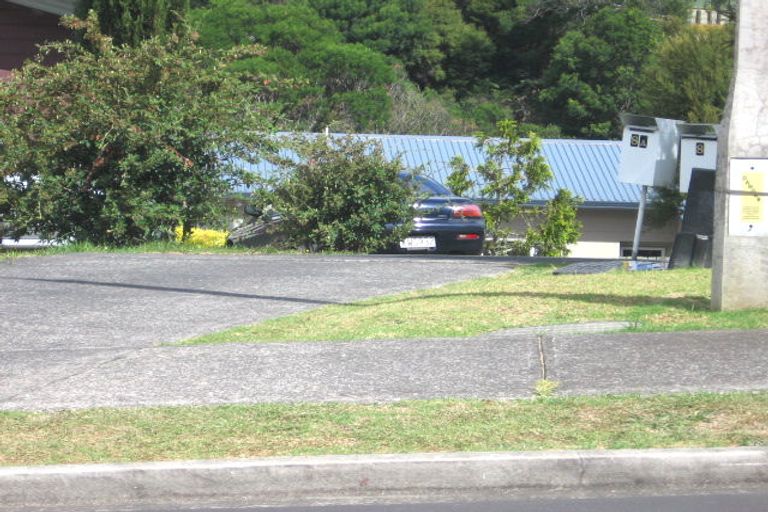 Photo of property in 1/8 Fernlea Rise, Bayview, Auckland, 0629