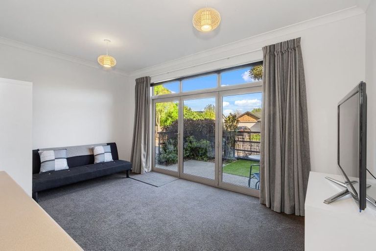Photo of property in 1 Bancroft Place, Parklands, Christchurch, 8083