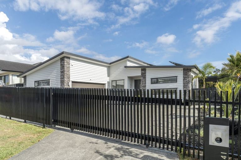 Photo of property in 141 Matua Road, Huapai, Kumeu, 0810