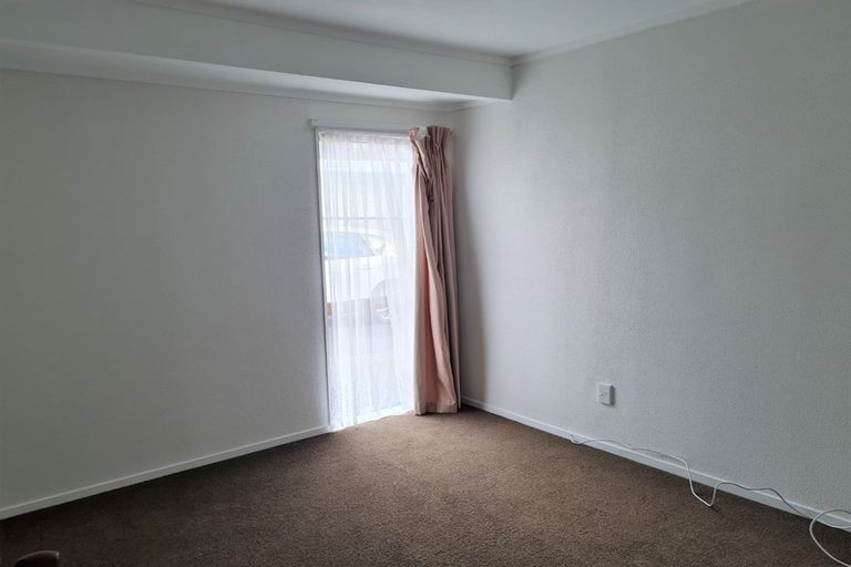 Photo of property in 2a Roys Road, Weymouth, Auckland, 2103