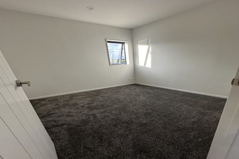 Photo of property in 24 Waihou Crescent, Albany Heights, Auckland, 0632