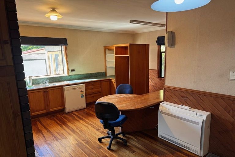 Photo of property in 1101 Caroline Road, Mayfair, Hastings, 4122