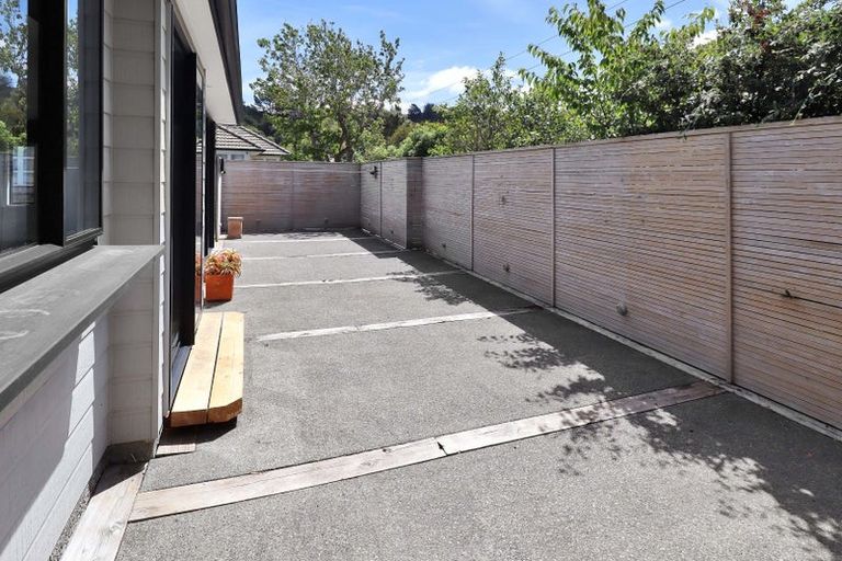 Photo of property in 176 Stokes Valley Road, Stokes Valley, Lower Hutt, 5019