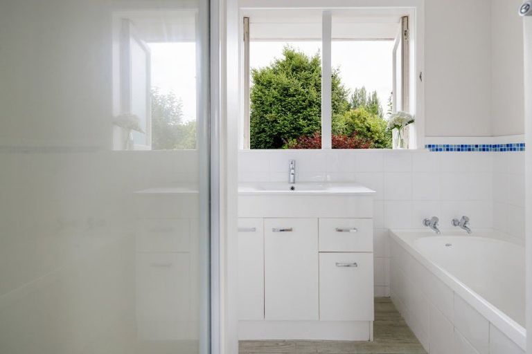 Photo of property in 43 Berkley Avenue, Hillcrest, Hamilton, 3216