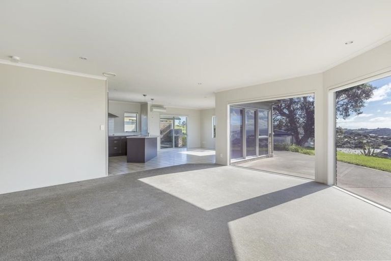 Photo of property in 38 Lax Crescent, Leigh, 0985