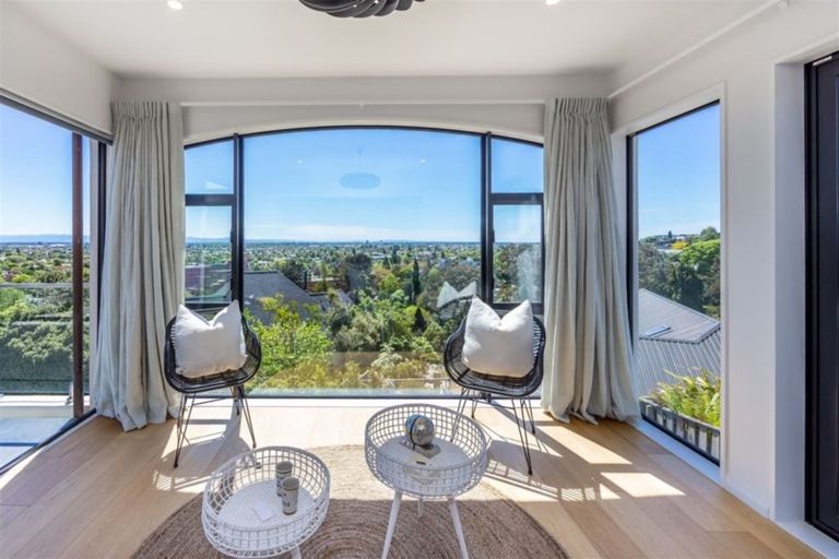 Photo of property in 15 Delhi Place, Cashmere, Christchurch, 8022