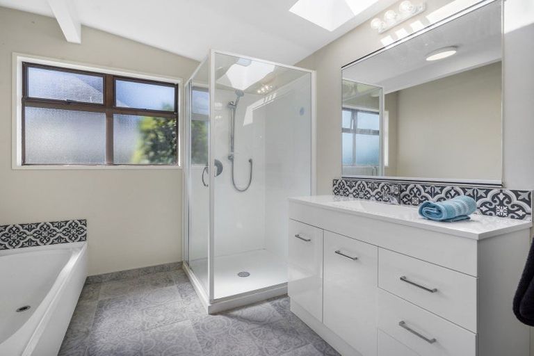 Photo of property in 6 Grove Place, Rangiora, 7400