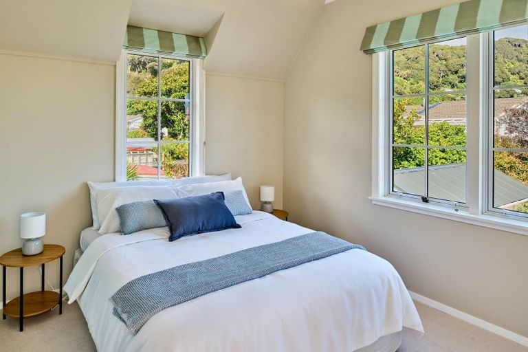 Photo of property in 13 Miro Street, Eastbourne, Lower Hutt, 5013