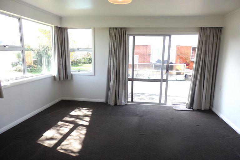 Photo of property in 61 Williams Street, Cambridge, 3434