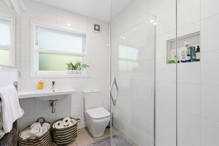 Photo of property in 12 Tensing Place, Khandallah, Wellington, 6035