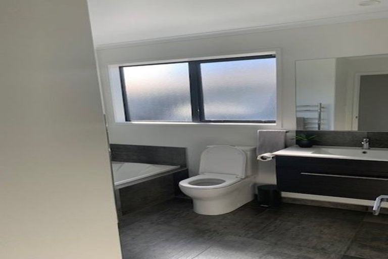 Photo of property in 51 Crown Street, Papamoa, 3118