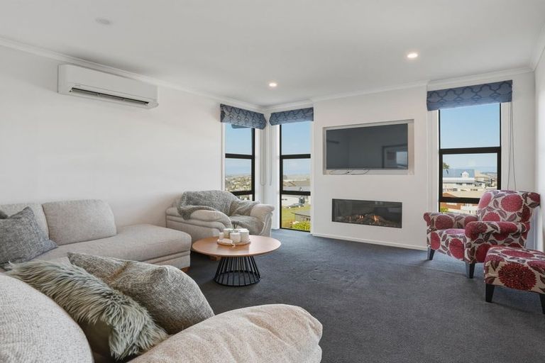 Photo of property in 36 Mcneil Street, Balclutha, 9230