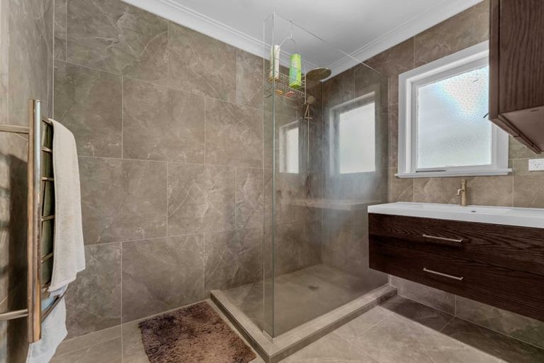 Photo of property in 8 Station Road, Pukekohe, 2120