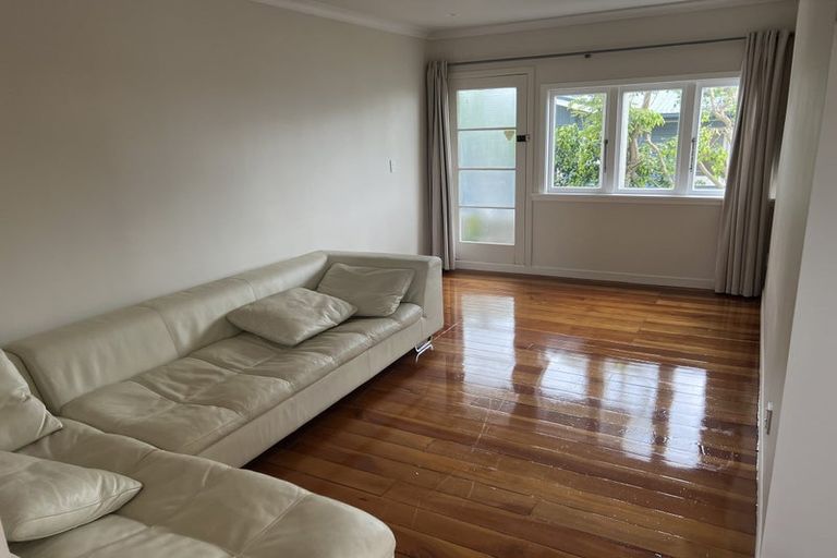 Photo of property in 1/30a Old Lake Road, Narrow Neck, Auckland, 0624