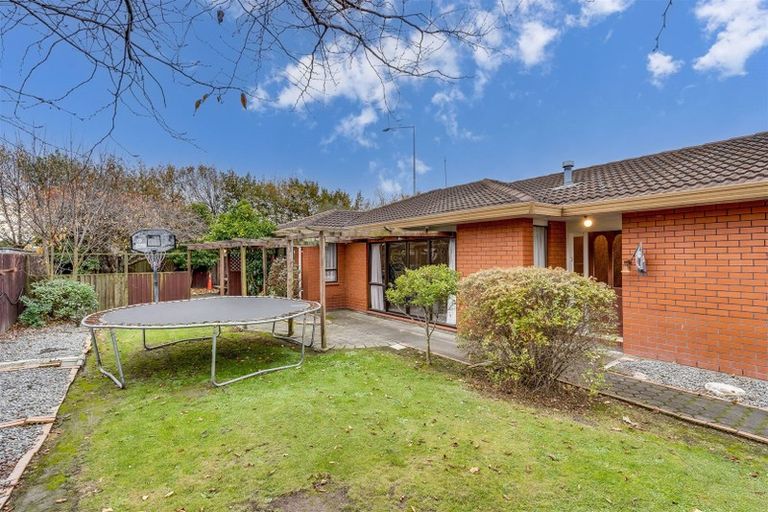 Photo of property in 70 Sarabande Avenue, Redwood, Christchurch, 8051