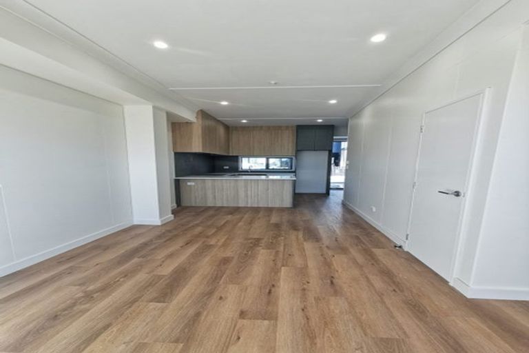 Photo of property in 64 Parkwood Avenue, Westgate, Auckland, 0614