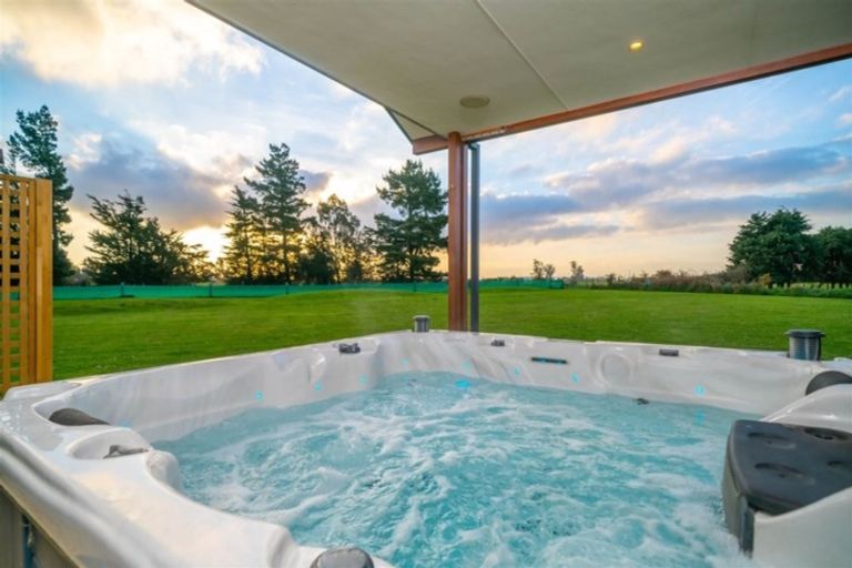 Photo of property in 61 Cornwall Lane, Kirwee, Darfield, 7571