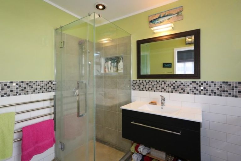 Photo of property in 31 Victoria Avenue, Waiuku, 2123