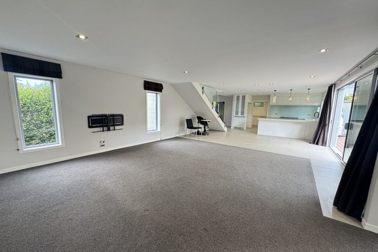 Photo of property in 2/6 Sandford Street, Campbells Bay, Auckland, 0630
