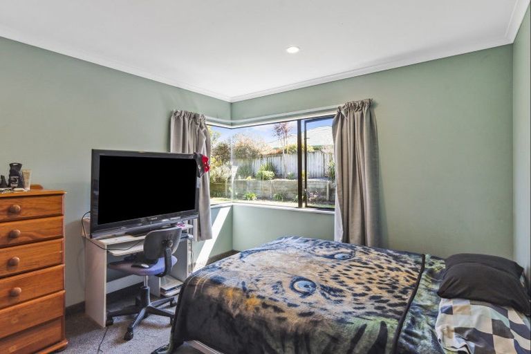 Photo of property in 47 Lorna Irene Drive, Raumati South, Paraparaumu, 5032