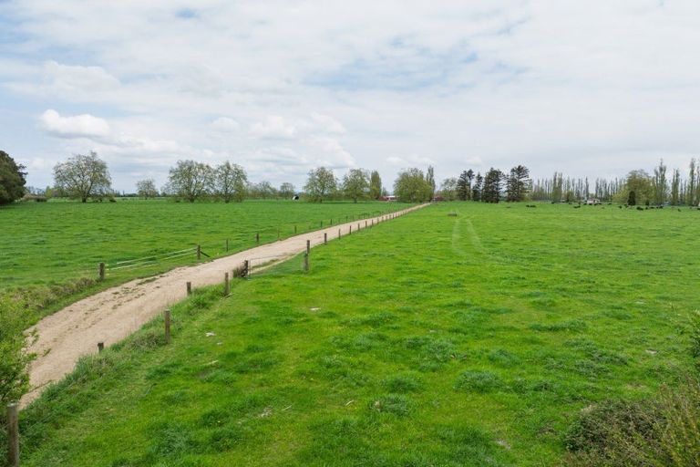Photo of property in 131 School Road, Te Horo, Otaki, 5582