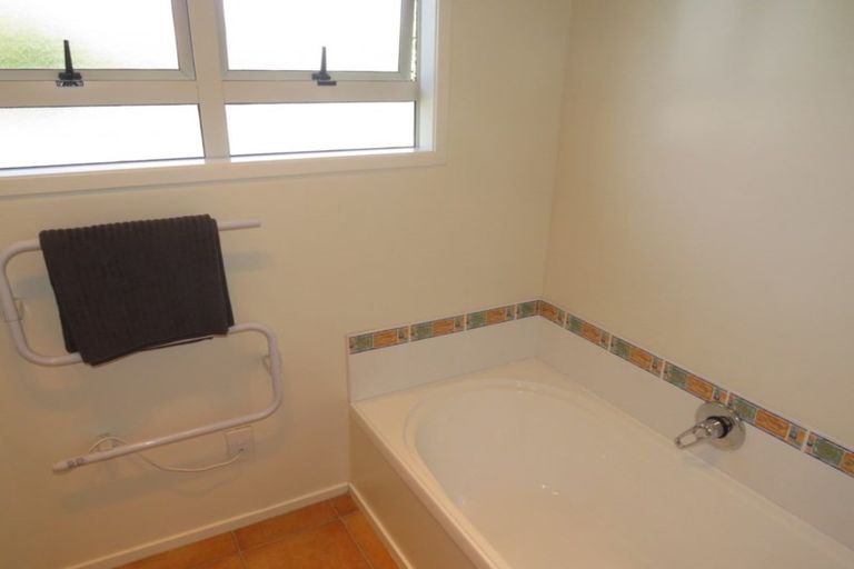 Photo of property in 3 Mayfair Close, Whitianga, 3510