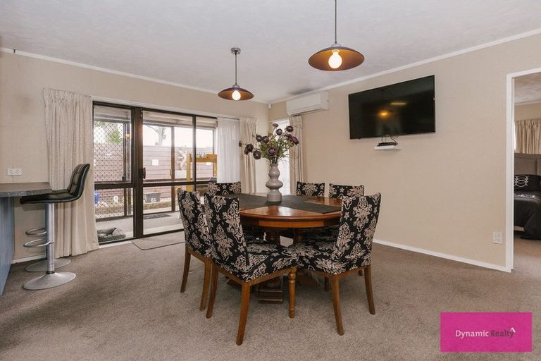 Photo of property in 10 Botanical Road, Takaro, Palmerston North, 4412