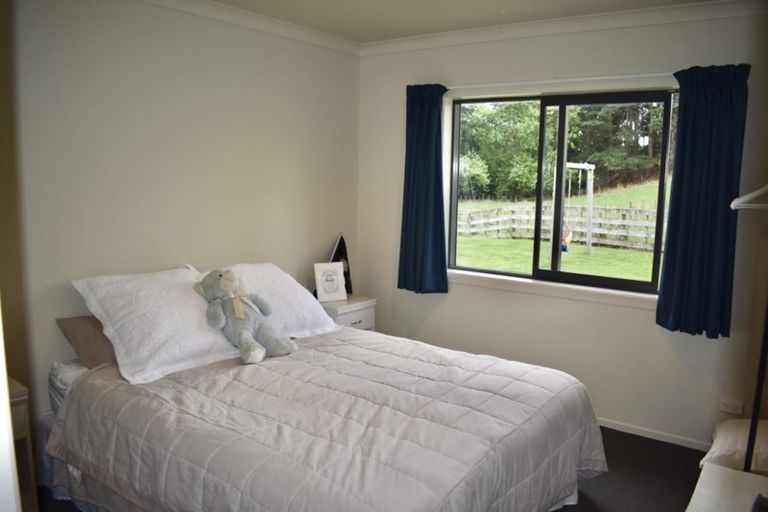 Photo of property in 283 North Manakau Road, Manakau, 5573