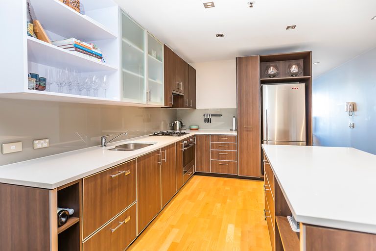 Photo of property in Patent 326 Apartments, 326 Evans Bay Parade, Hataitai, Wellington, 6021