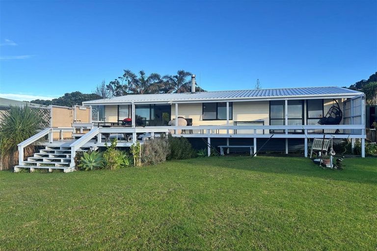 Photo of property in 223 Paku Drive, Tairua, 3508