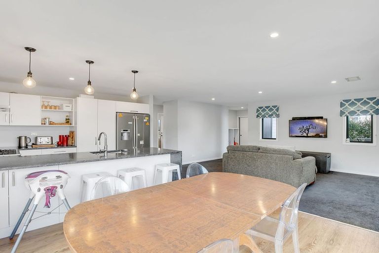 Photo of property in 97b Randwick Crescent, Moera, Lower Hutt, 5010