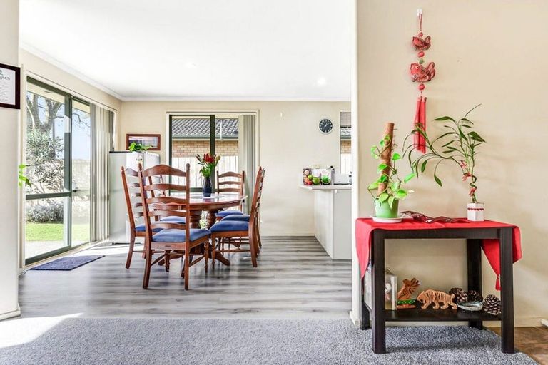 Photo of property in 19 Nobleman Place, Hamilton East, Hamilton, 3216