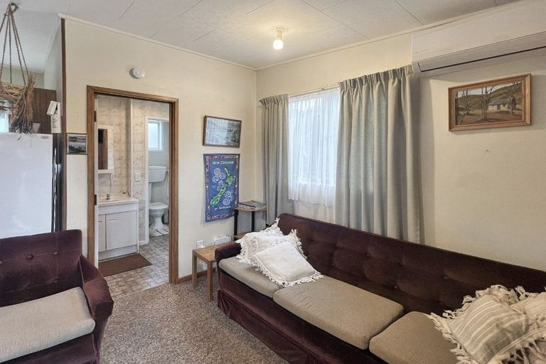 Photo of property in 32 Leven Street, Naseby, 9396