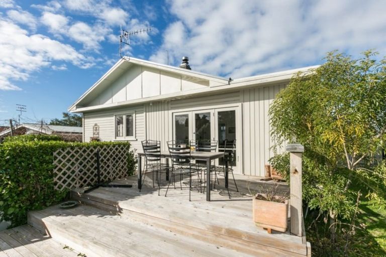 Photo of property in 37 Chester Street, Taradale, Napier, 4112