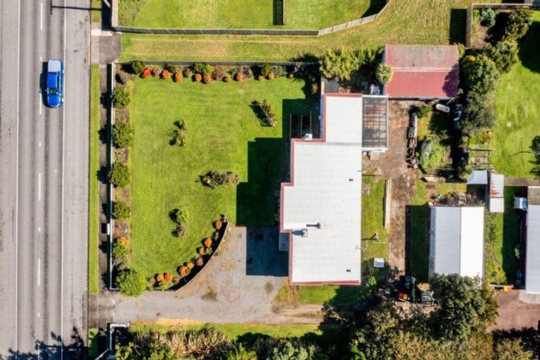 Photo of property in 330 South Road, Hawera, 4610