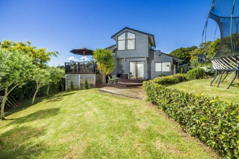 Photo of property in 10 Bellbird Rise, Murrays Bay, Auckland, 0630
