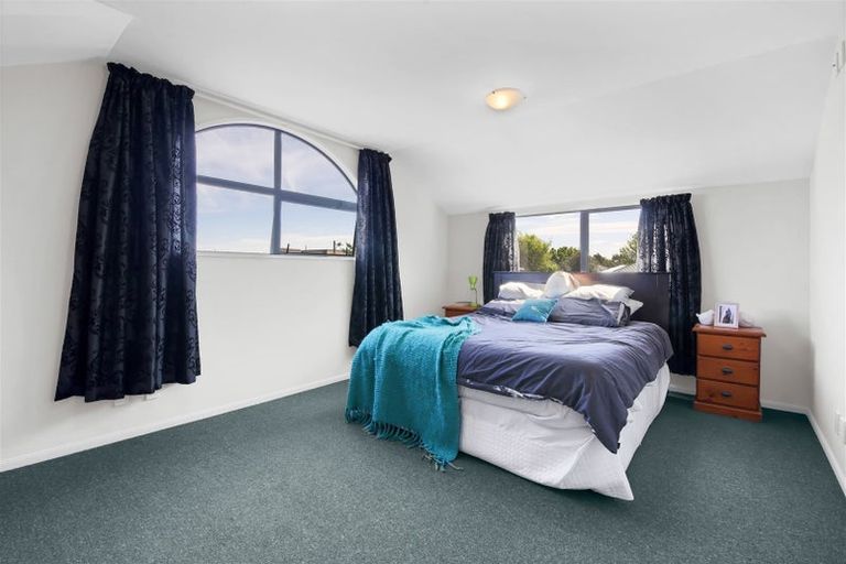 Photo of property in 41 Durrell Way, Rolleston, 7614