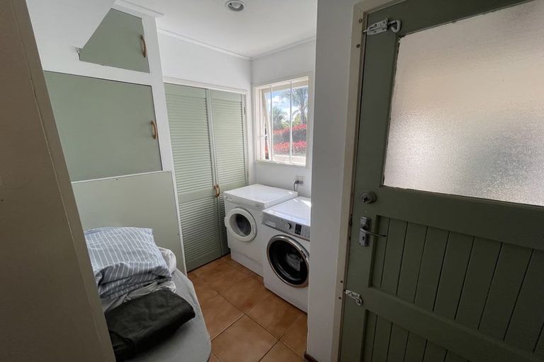 Photo of property in 8 Miro Place, Waiuku, 2123