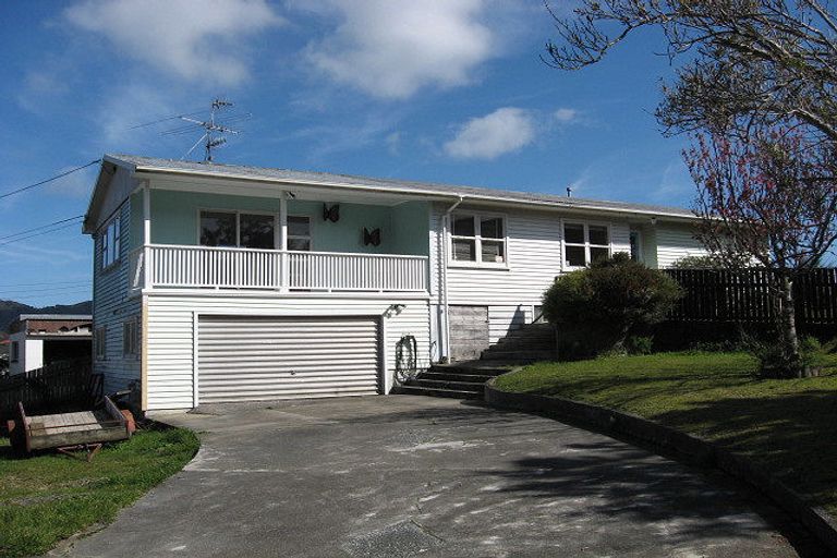 Photo of property in 11 Pollard Street, Wainuiomata, Lower Hutt, 5014