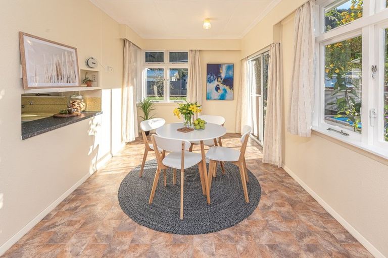 Photo of property in 104 Paterson Street, Aramoho, Whanganui, 4500