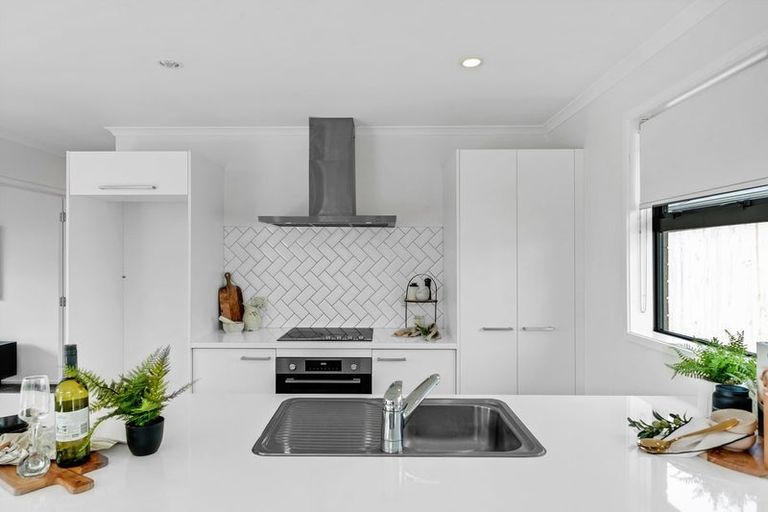 Photo of property in 24 Pyne Crescent, Pokeno, 2402