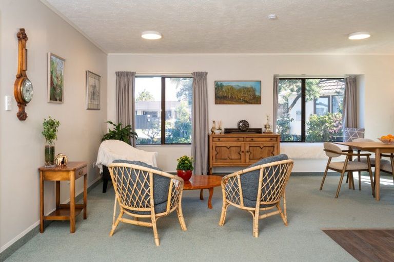 Photo of property in 27 Golding Road, Taradale, Napier, 4112